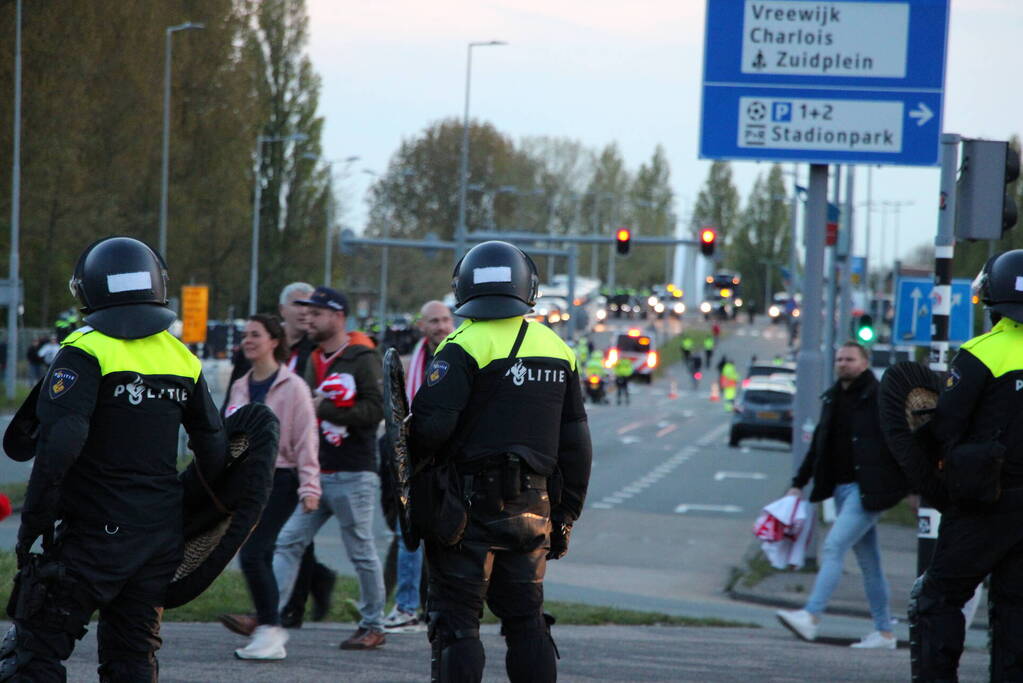 Politie massaal ingezet bij uitloop van bekerfinale