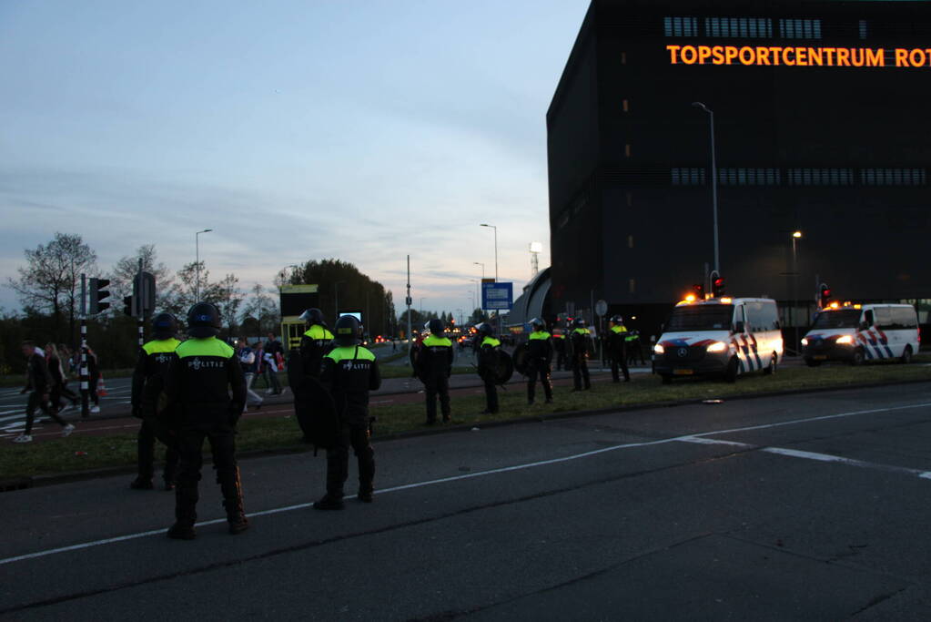 Politie massaal ingezet bij uitloop van bekerfinale