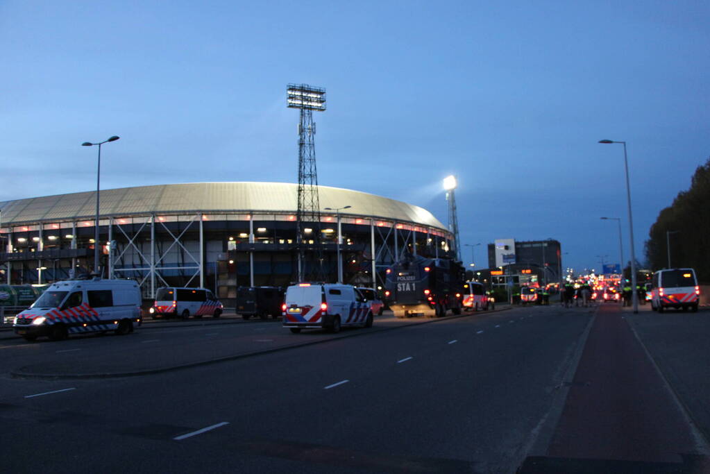 Politie massaal ingezet bij uitloop van bekerfinale