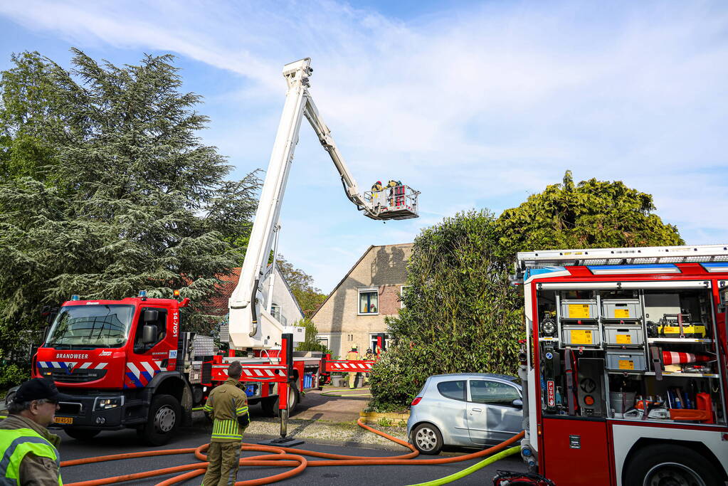 Uitslaande brand in woning