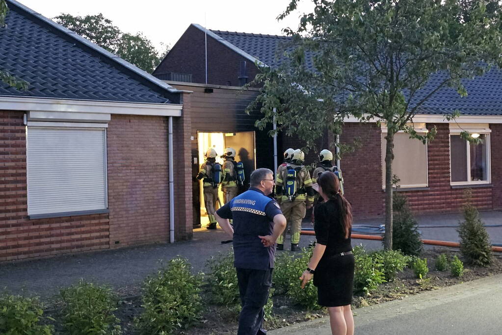 Rook van barbecue zorgt voor melding gebouwbrand