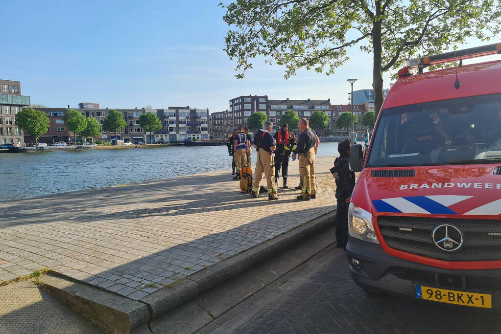 Zoekactie na melding persoon te water