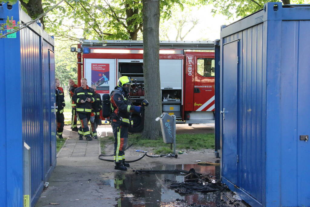 Brandend afval snel geblust