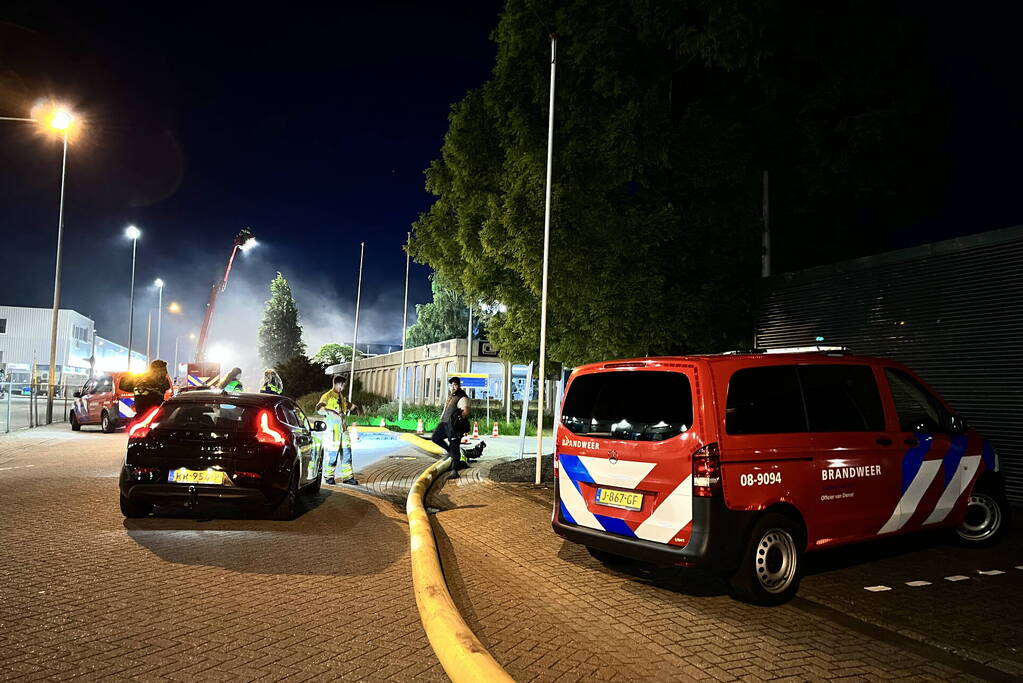 Flinke brand in meubelfabriek