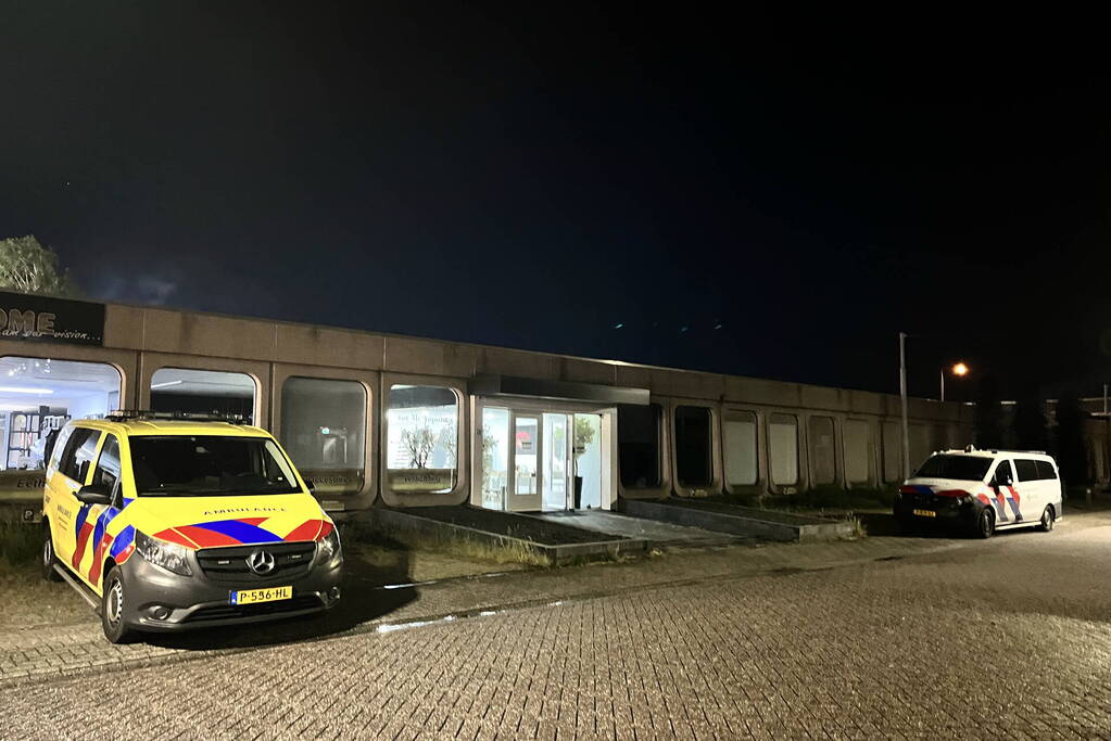 Flinke brand in meubelfabriek