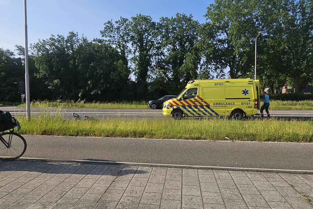 Fietser ernstig gewond na ongeval op oversteekplaats