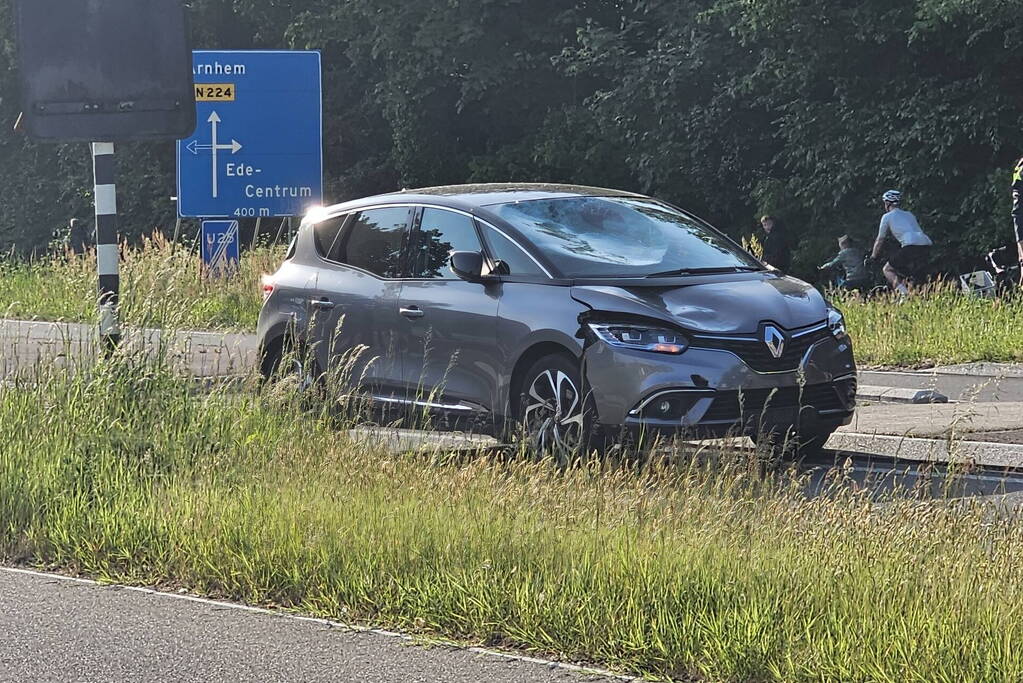 Fietser ernstig gewond na ongeval op oversteekplaats