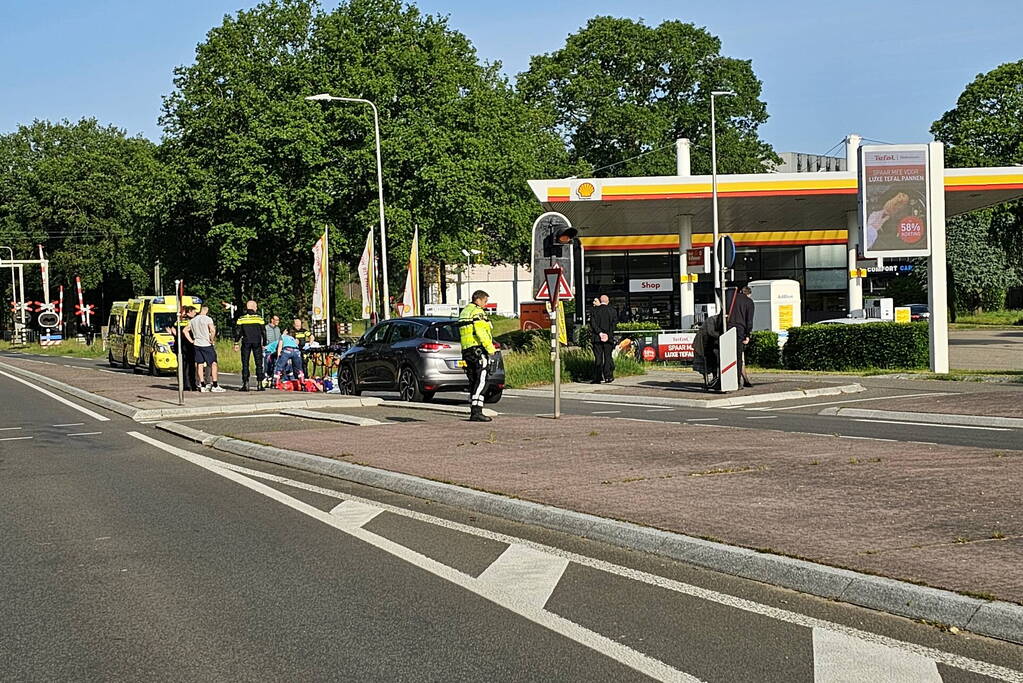 Fietser ernstig gewond na ongeval op oversteekplaats