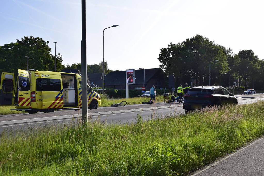 Fietser ernstig gewond na ongeval op oversteekplaats