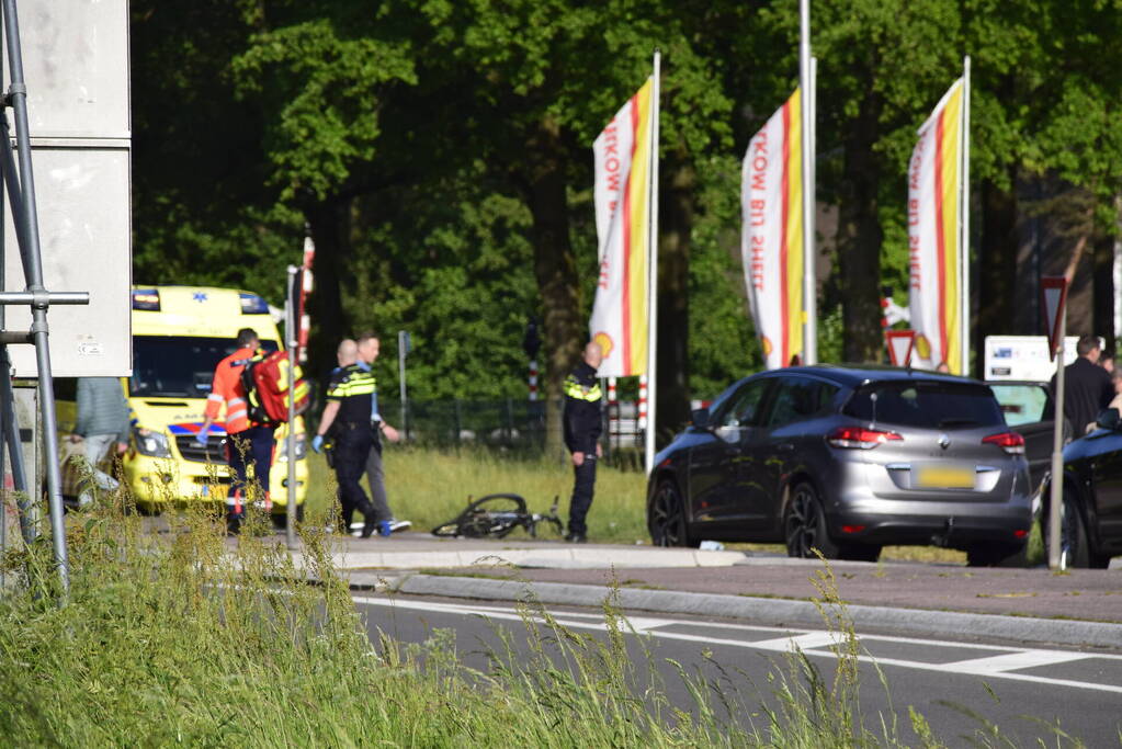 Fietser ernstig gewond na ongeval op oversteekplaats