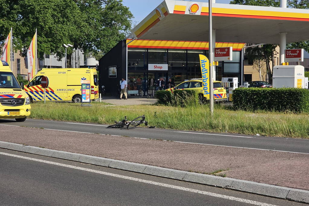 Fietser ernstig gewond na ongeval op oversteekplaats