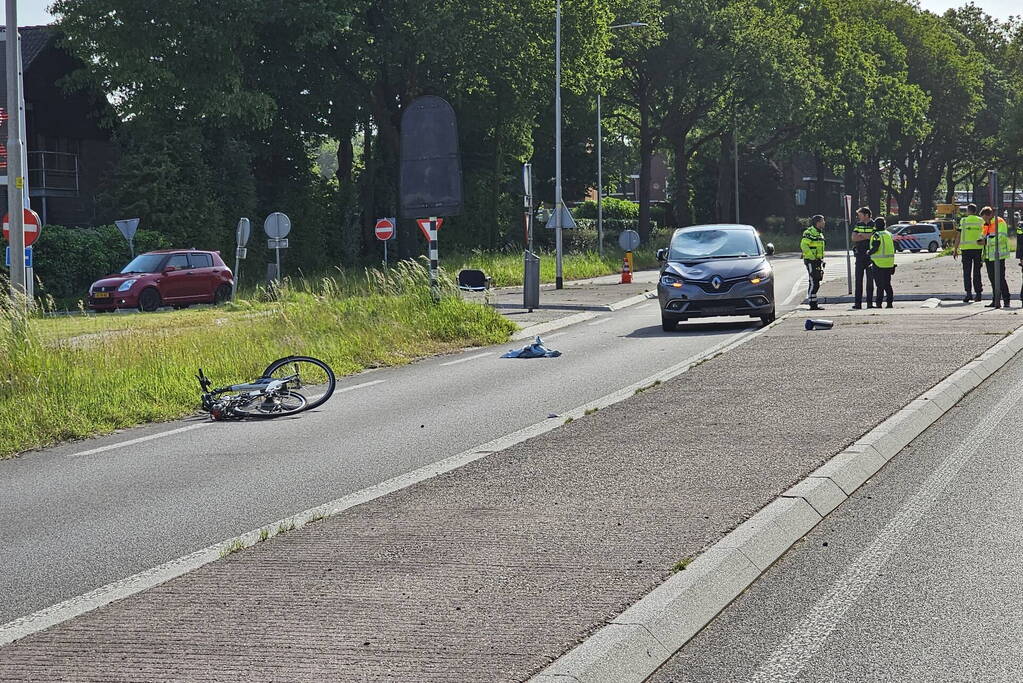 Fietser ernstig gewond na ongeval op oversteekplaats