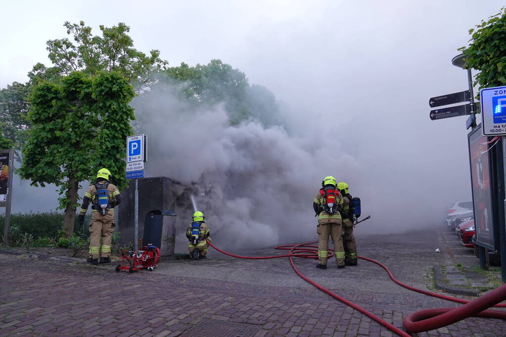 Openbaar toilet in brand gevlogen