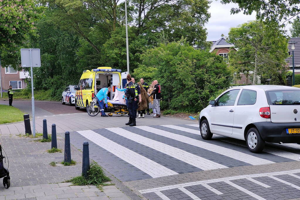 Vrouwelijke scooterbestuurster raakt gewond bij ongeval met auto