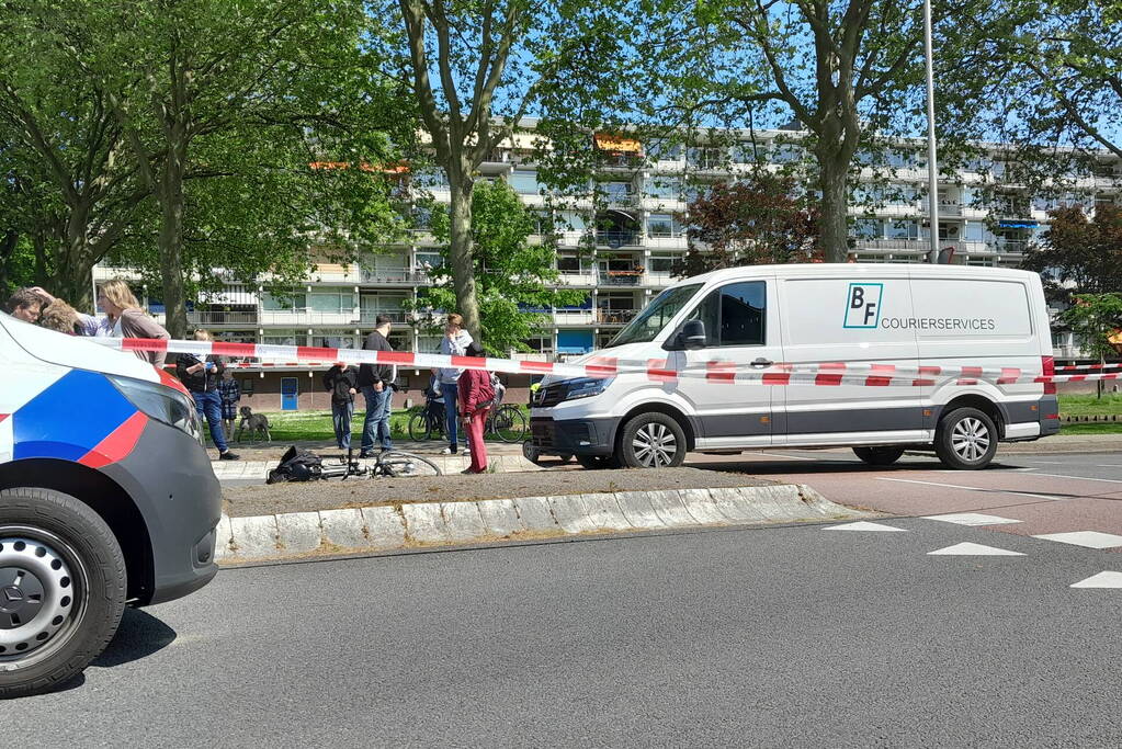 Overstekende fietser loopt letsel op