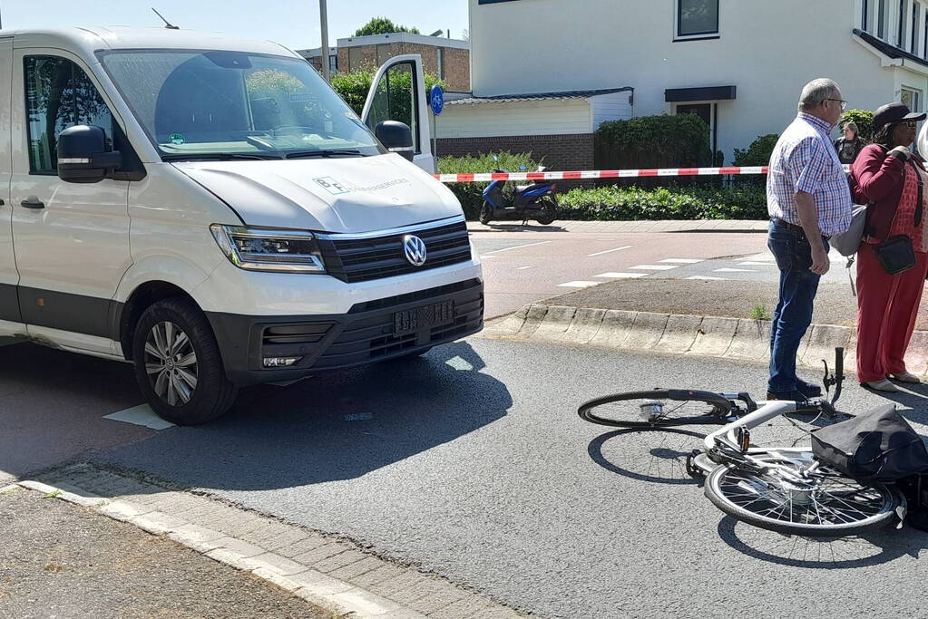 Overstekende fietser loopt letsel op