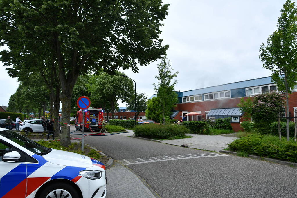 Hevige rookontwikkeling bij uitslaande brand