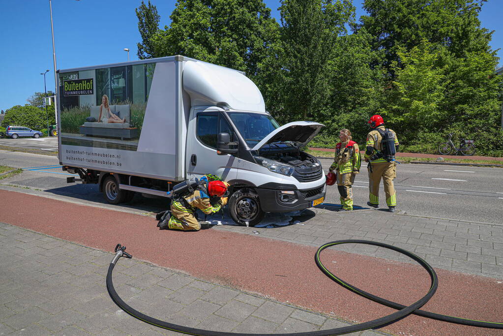 Brand in motor van bakwagen