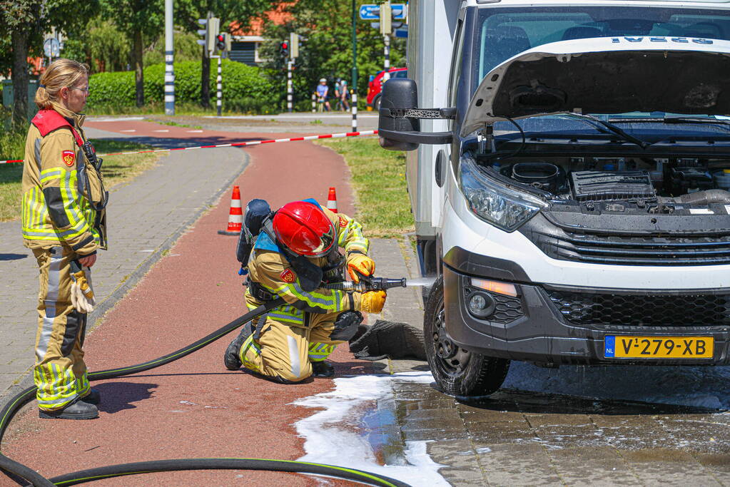 Brand in motor van bakwagen