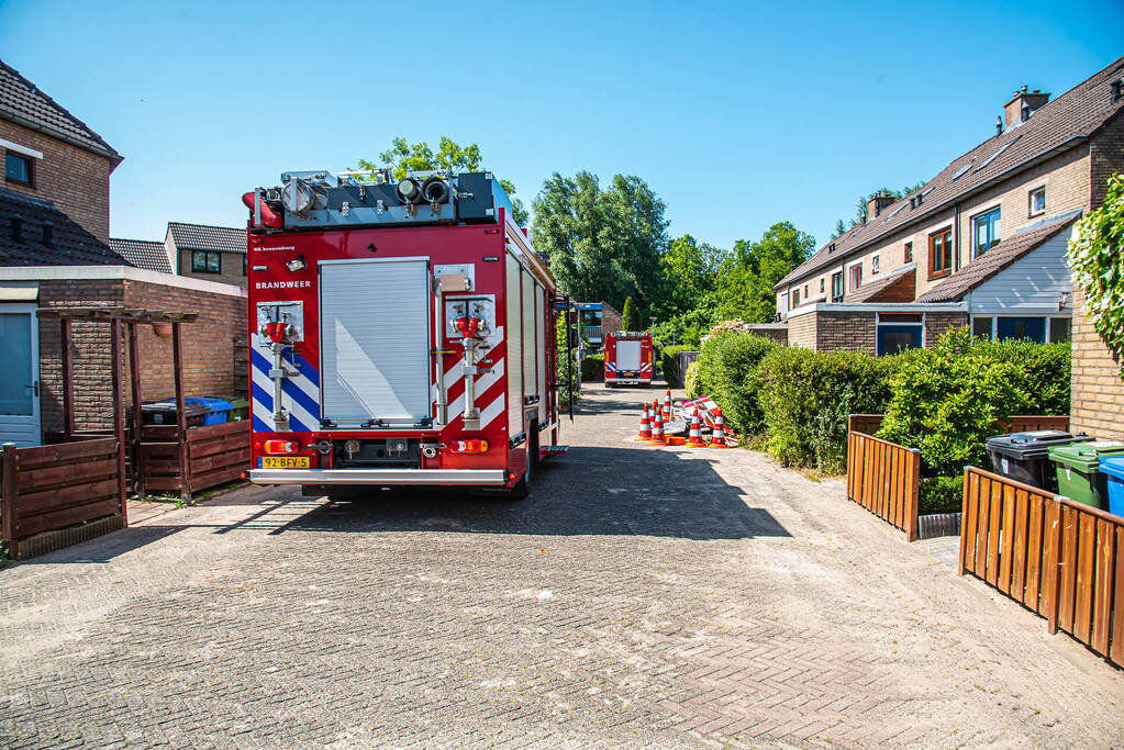 Melding gaslek blijkt lekke waterleiding