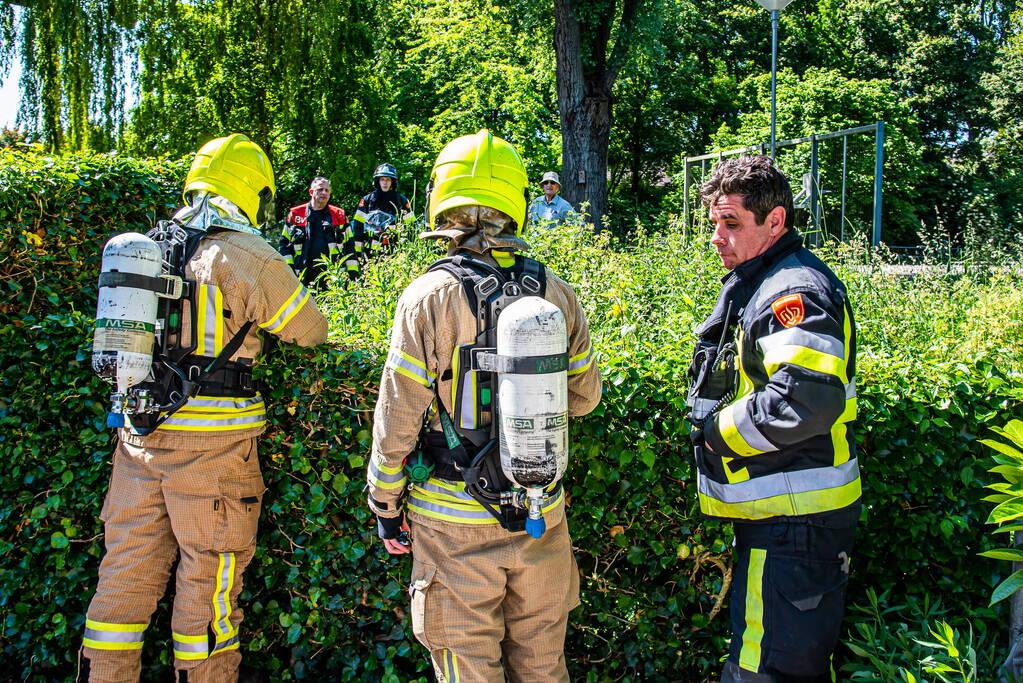 Melding gaslek blijkt lekke waterleiding