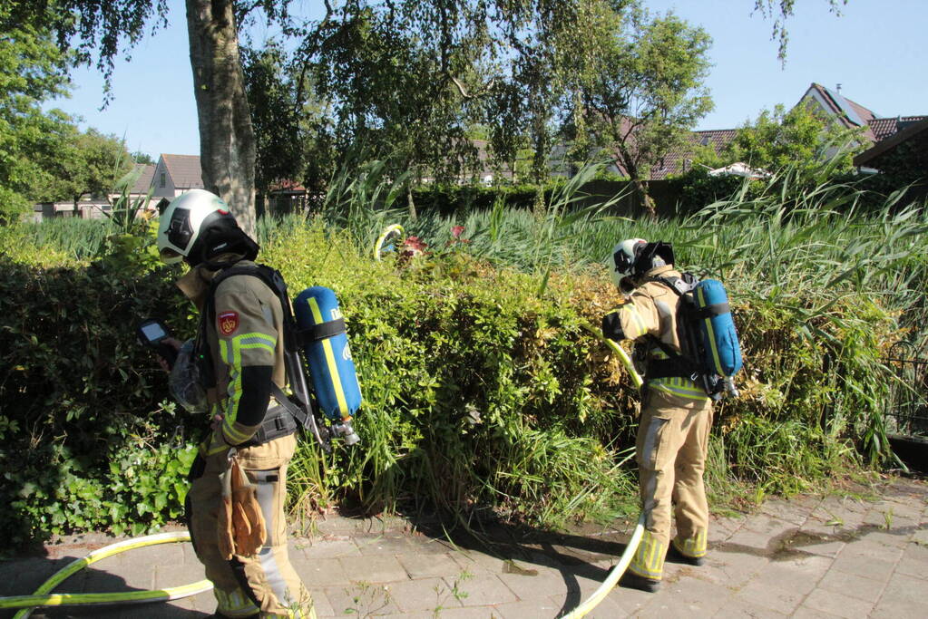 Brandweer blust brand in bosschages