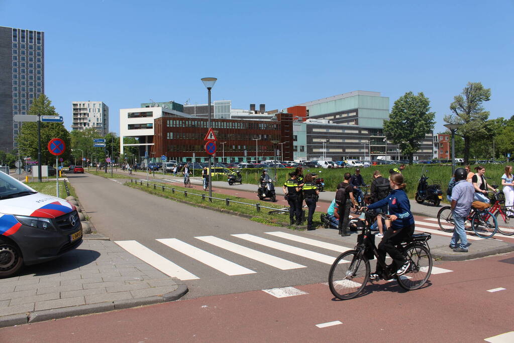 Fietser en scooter betrokken bij ongeval op fietspad