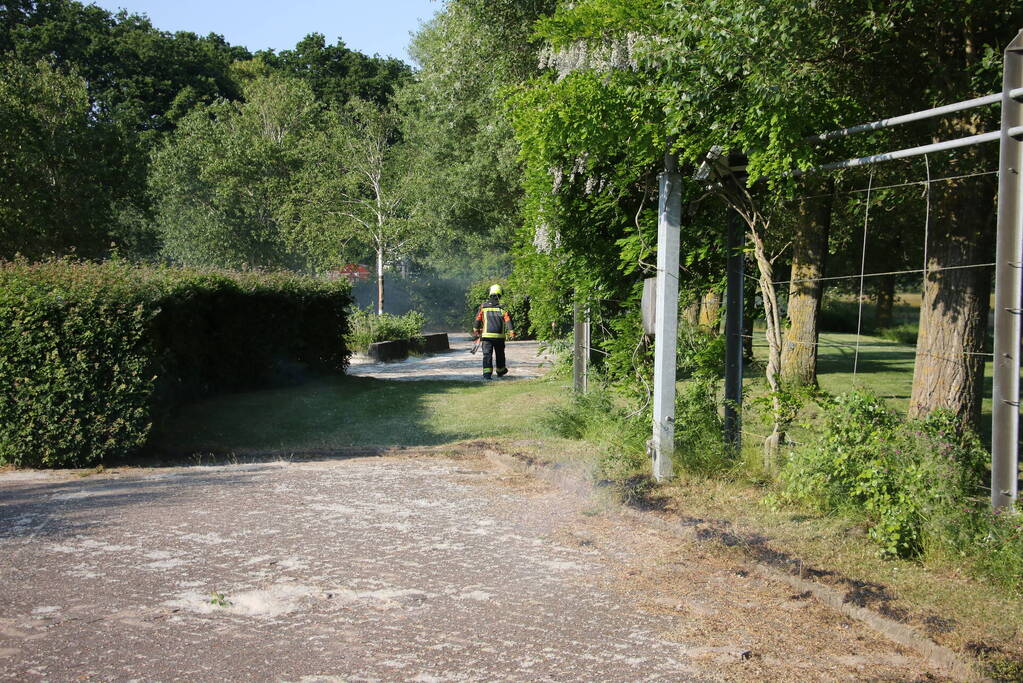 Meerdere brandhaarden op parkeerplaats