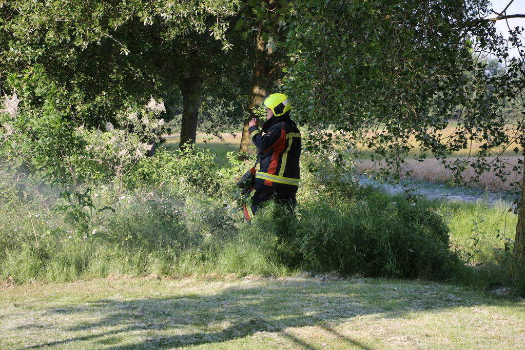 Meerdere brandhaarden op parkeerplaats