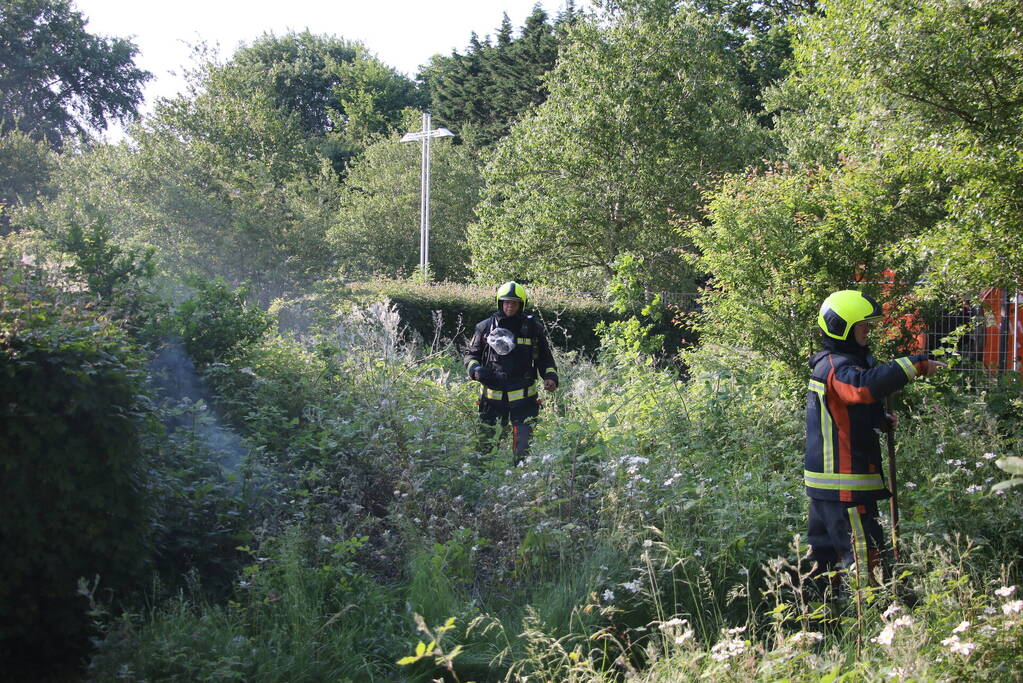 Meerdere brandhaarden op parkeerplaats