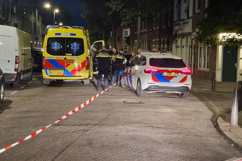 Man met steekwond naar het ziekenhuis na steekincident