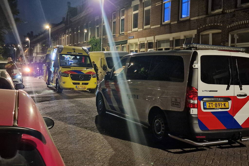 Man met steekwond naar het ziekenhuis na steekincident