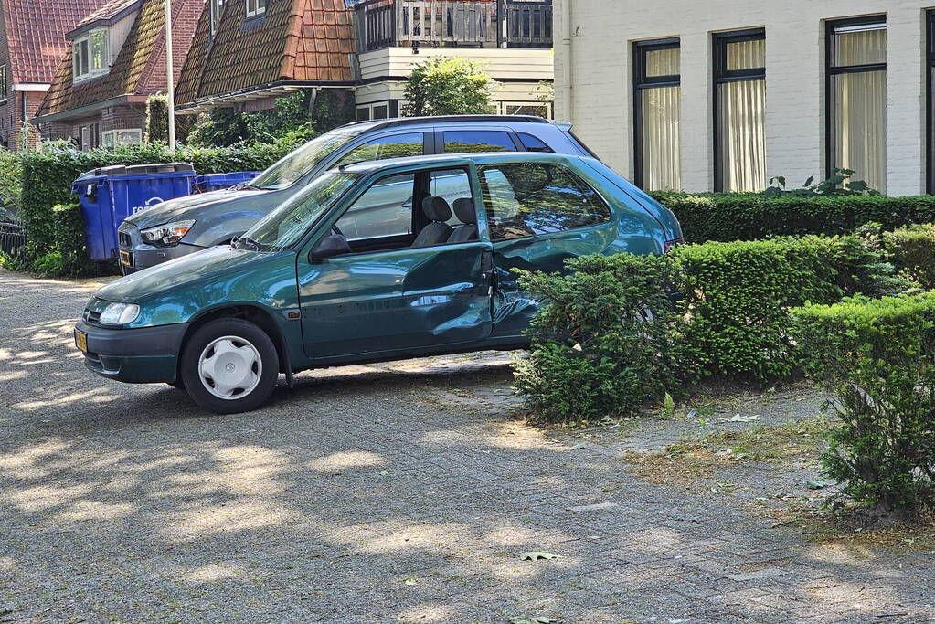 Flinke schade bij ongeval op kruising