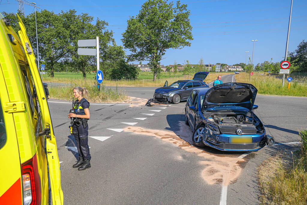 Flinke schade bij botsing op kruising