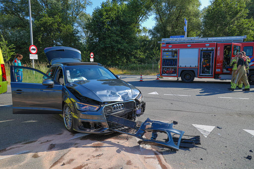 Flinke schade bij botsing op kruising