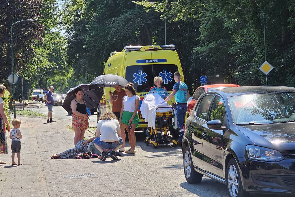 Fietsster raakt gewond bij val