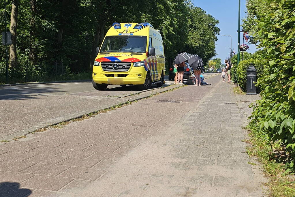 Fietsster raakt gewond bij val