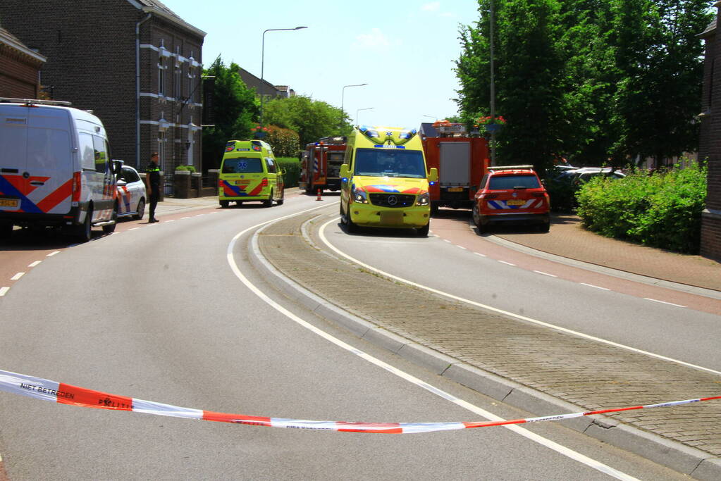 Fietser ernstig gewond bij aanrijding met busje