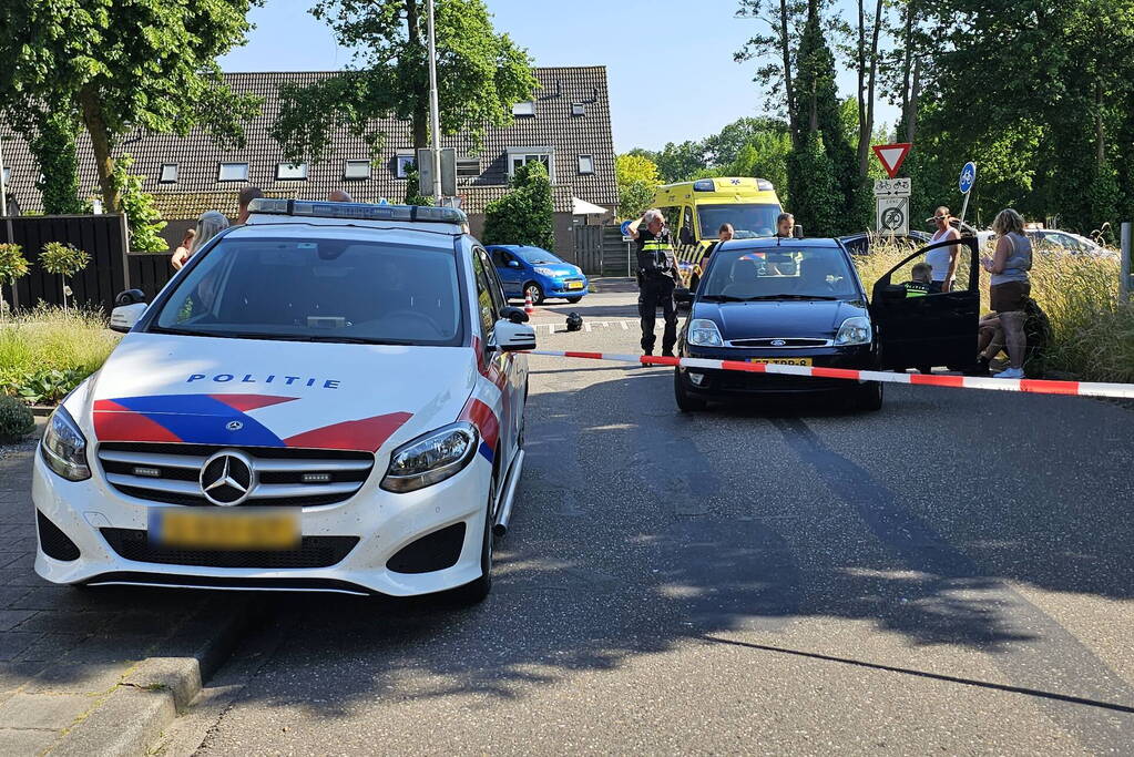 Scooterrijder aangereden door auto