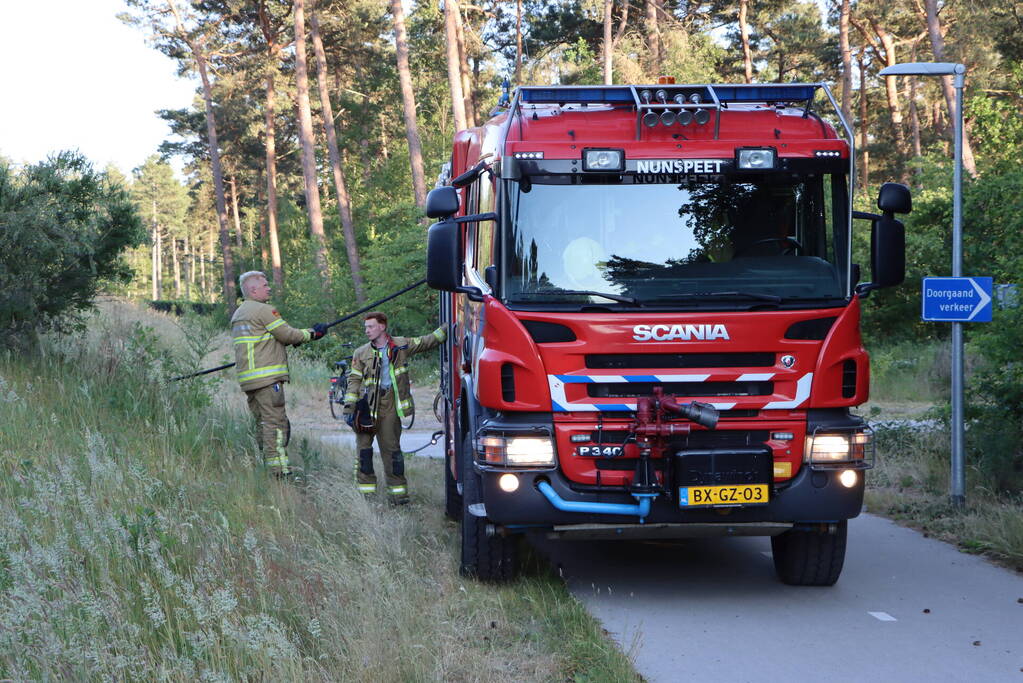 Omstanders ontdekken brand bij geluidswal