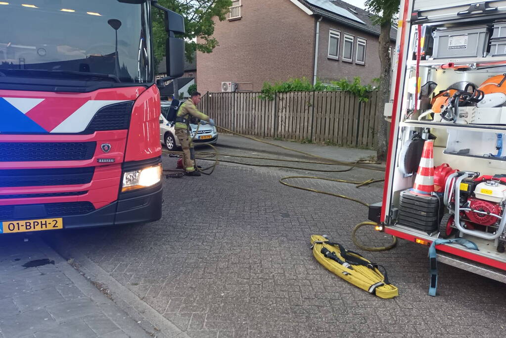 Schuurbrand snel onder controle