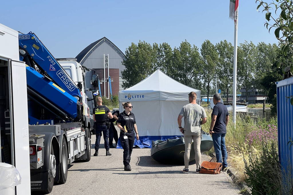 Overleden persoon aangetroffen in water