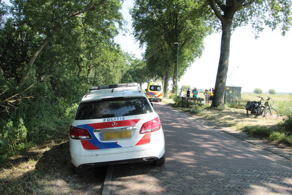 Fietsers botsen op elkaar in krappe bocht