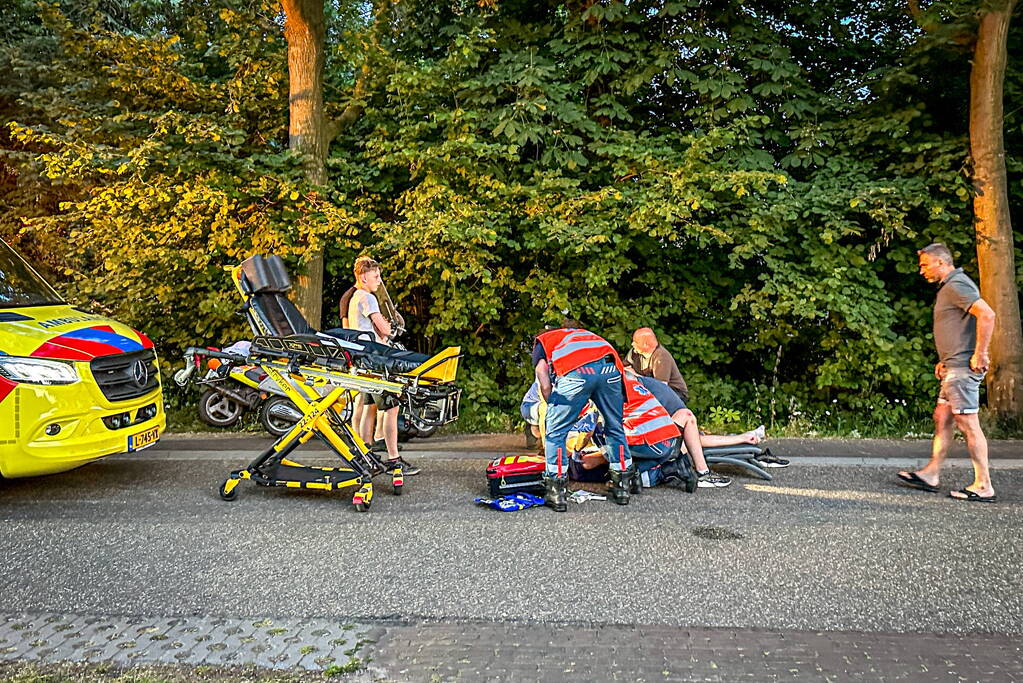 Twee personen gewond geraakt bij eenzijdig ongeval