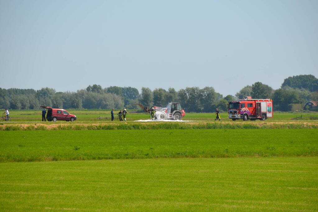 Brandweer blust brandende verrijker