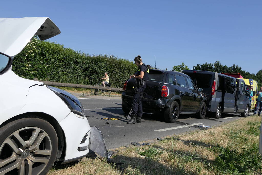 Drie gewonden bij kettingbotsing