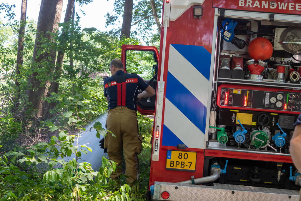 Stuk groen gaat in vlammen op