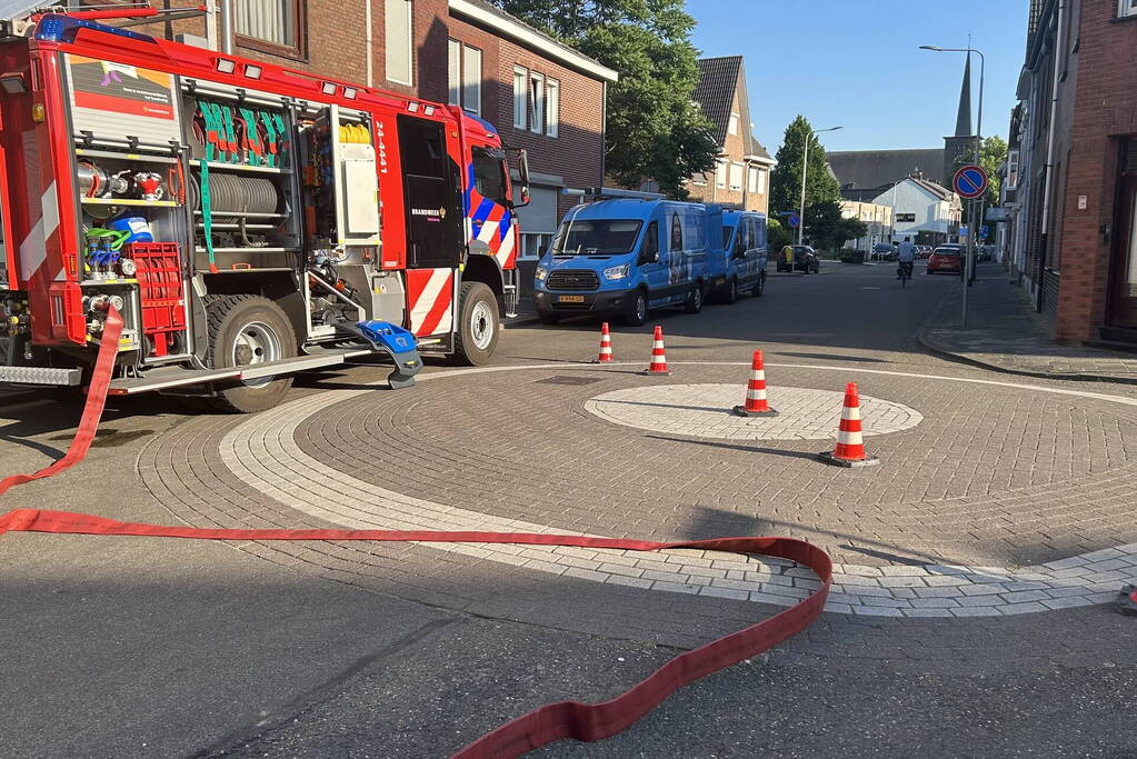 Brandweer pompt kelders leeg na lekkage