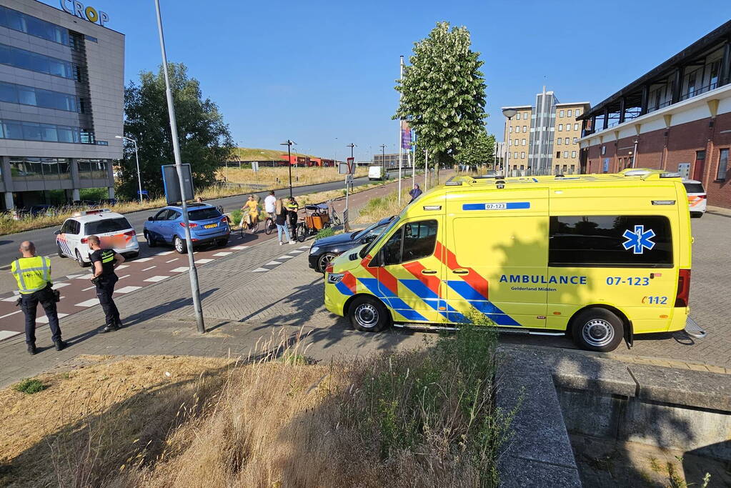 Fietser aangereden door personenauto