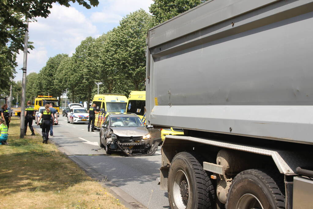 Meerdere gewonden bij ongeval met vrachtwagen